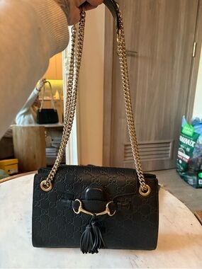 GUCCI BLACK GUCCISSIMA EMILY SMALL CHAIN SHOULDER BAG